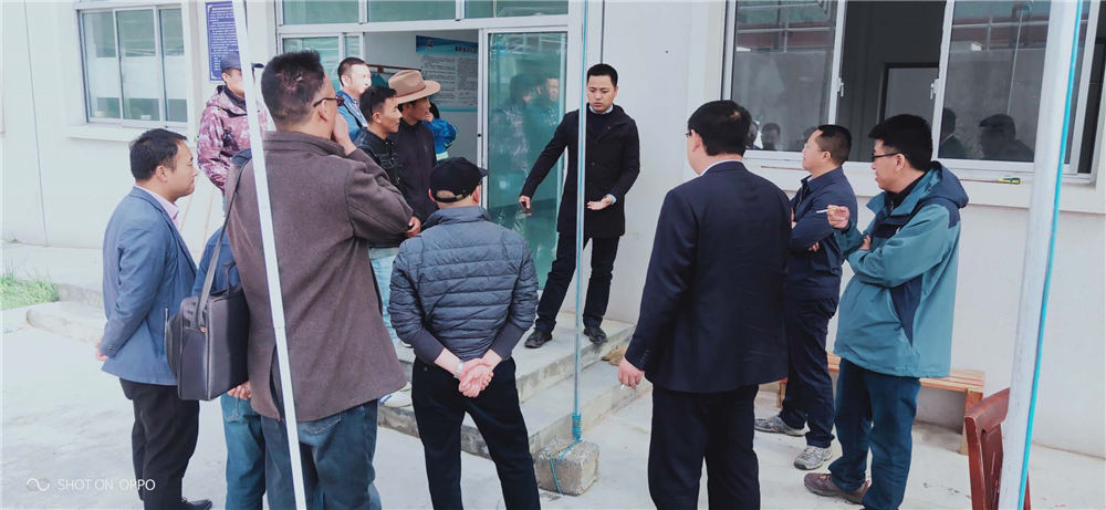 西南督查組在自治區(qū)、日喀則市、吉隆縣、吉隆鎮(zhèn)有關(guān)領(lǐng)導(dǎo)的陪同下對(duì)吉隆鎮(zhèn)污水處理廠檢查工作